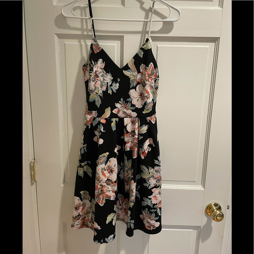Floral dress - Picture 2 of 4